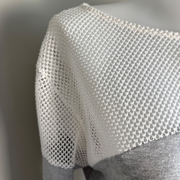 Naked Wardrobe Women's Long Sleeve Crop Top Gray/Cream Medium Workout Mesh - Picture 2 of 11